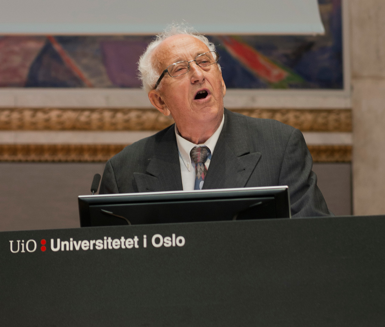 Johan P Olsen